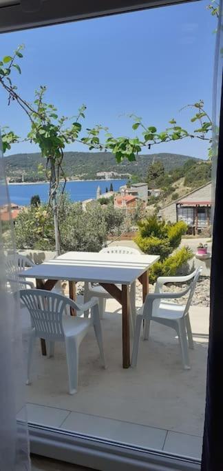 Vis - Luxury Holiday Villa With Swimming Pool Екстер'єр фото